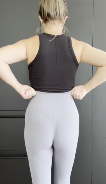 ass milf yoga pants 