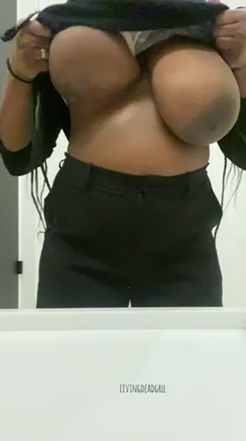 bouncing tits huge tits boobs 