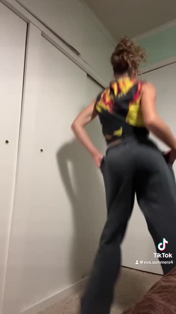 natural tits tease petite big ass nsfw dancing tiktok hot video
