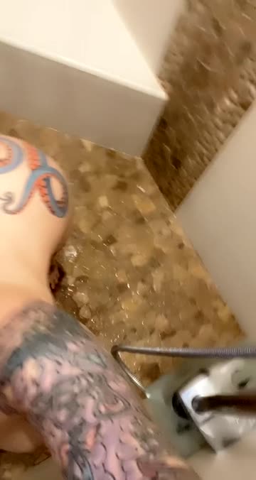 amateur shower tattooed petite 