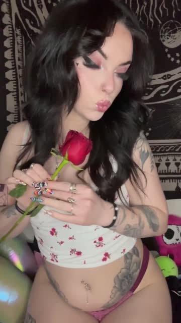 brunette cute bubble butt white girl teen onlyfans hot video