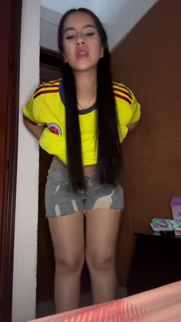 brunette latina solo porn video