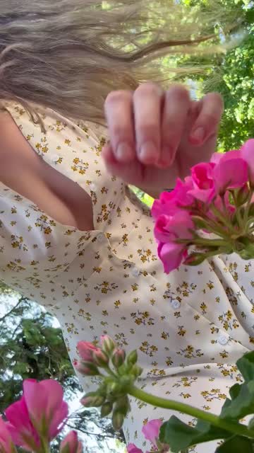 amateur boobs downblouse teasing pretty sex video