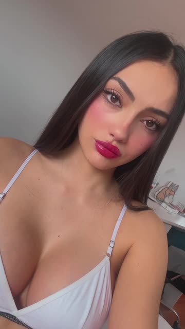 tease brunette latina onlyfans sex video