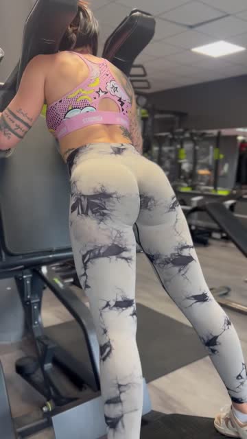 nsfw ass booty 