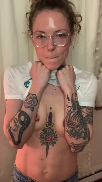skinny small tits tattoo nsfw video