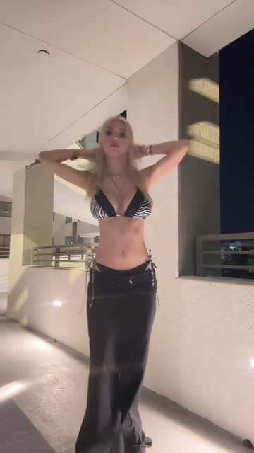 cute big tits blonde tiktok 