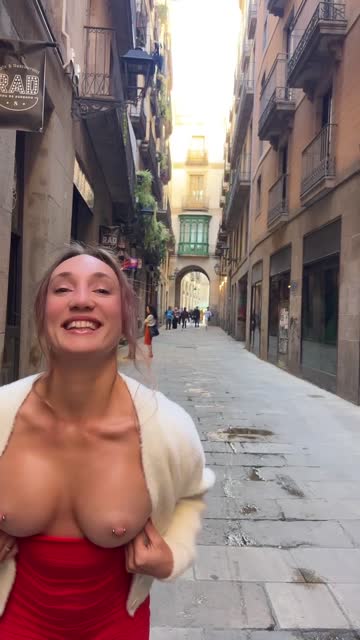 tits public flashing nsfw video