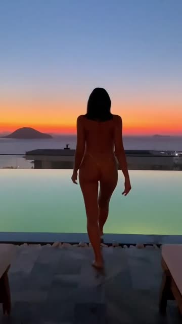pool topless booty hot video