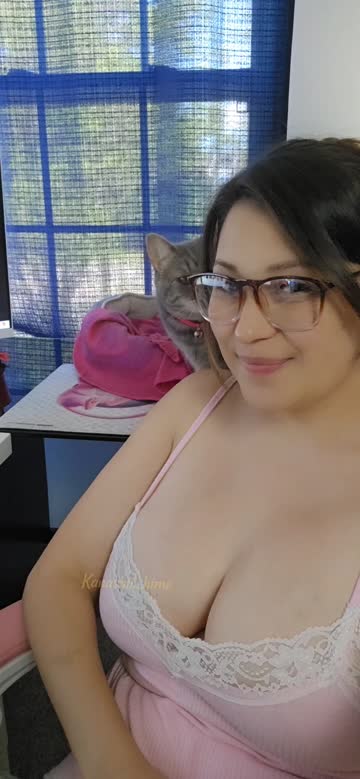 milf cute boobs 