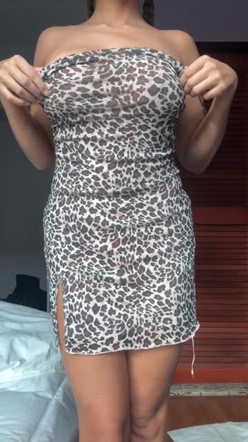 natural tits solo big tits brunette huge tits 