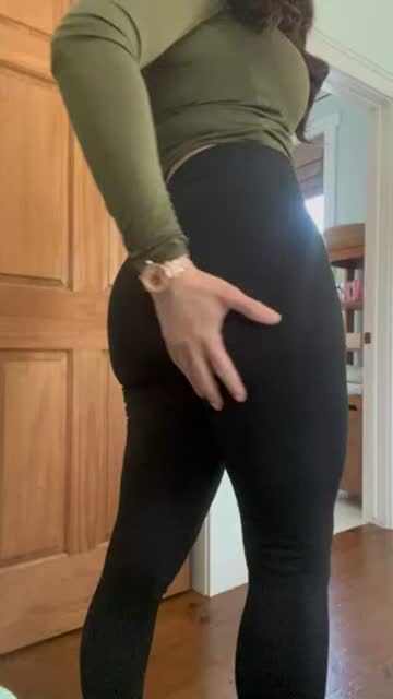 milf ass leggings hotwife mom porn video