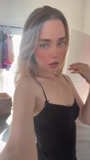 blonde babe cute 