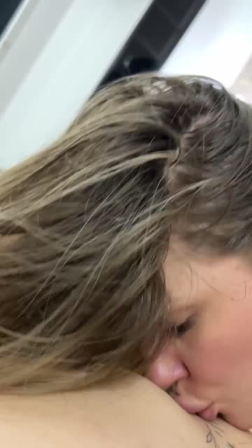 onlyfans lesbian teen 