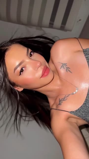 solo latina brunette porn video
