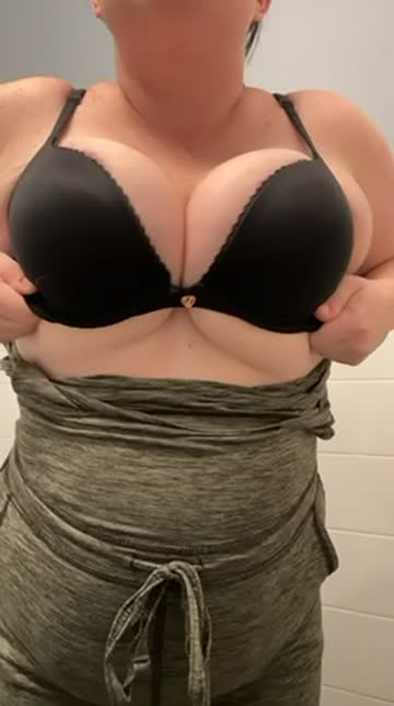 big tits titty drop curvy porn video