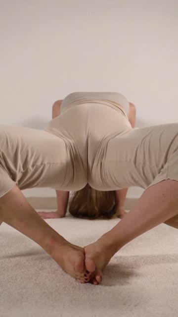 onlyfans yoga yoga pants teen ass nsfw video
