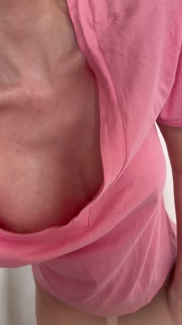 downblouse big tits nipples free porn video