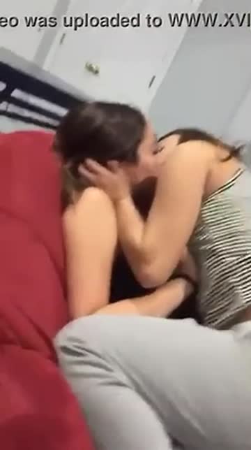 lesbian brunette kissing sex video