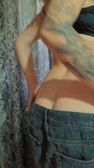 amateur ass big tits nsfw video