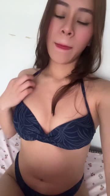 solo latina brunette nsfw video