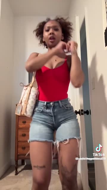 amateur ass big tits 