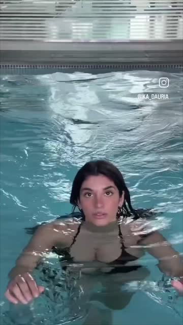 bikini non-nude big tits pool 
