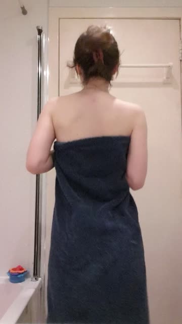 ass towel tease striptease free porn video