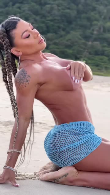muscles muscular milf brazilian bikini free porn video