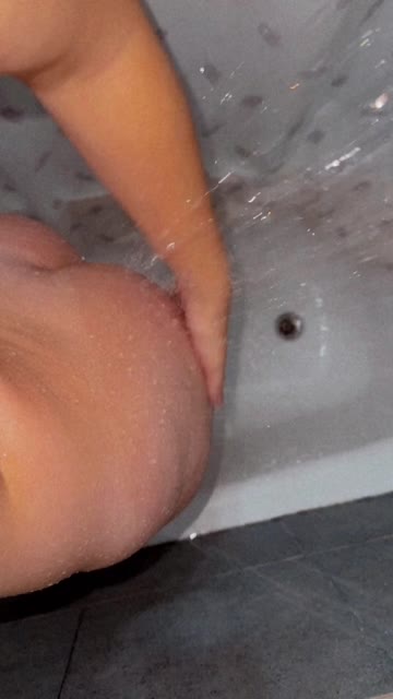 wet shower ass 