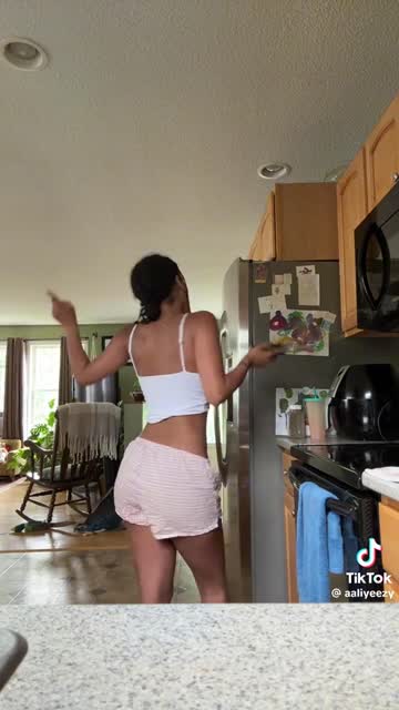 girls big tits tiktok free porn video