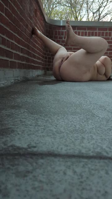 amateur chubby squirting nsfw video