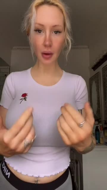 blonde milf boobs bra big tits busty huge tits xxx video