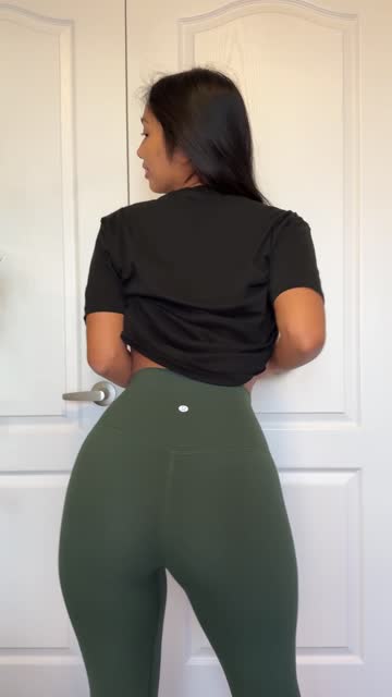 yoga pants asian camel toe titty drop gamer girl filipina tits 