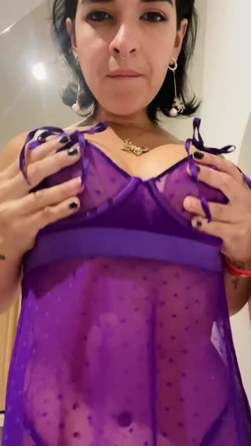 colombian bouncing tits nipples free porn video