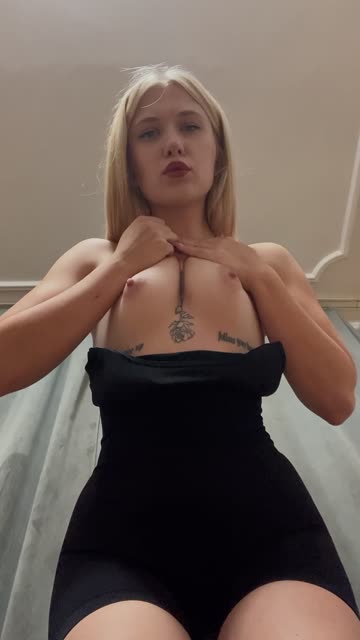 blonde babe petite porn video