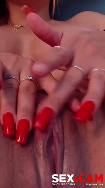 masturbating close up clit rubbing milf pussy wet pussy pov porn video