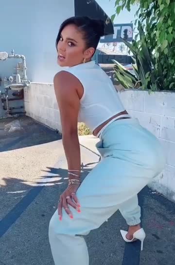 brunette big tits celebrity free porn video