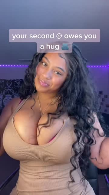 thick curvy dancing busty porn video