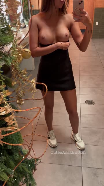 flashing public tits free porn video