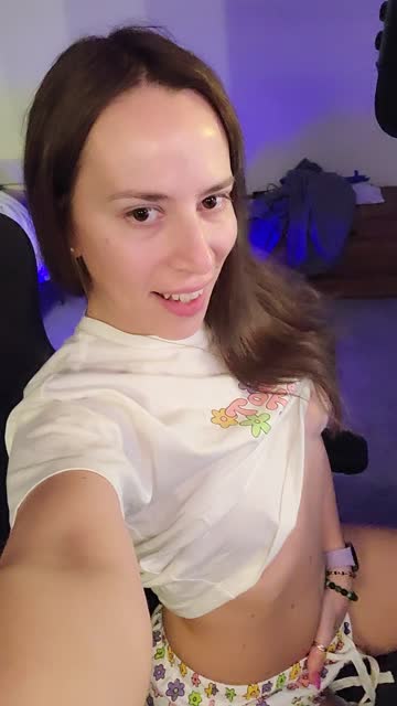 amateur cute petite natural tits teen 