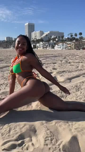 solo babe ebony swimsuit bikini beach body 