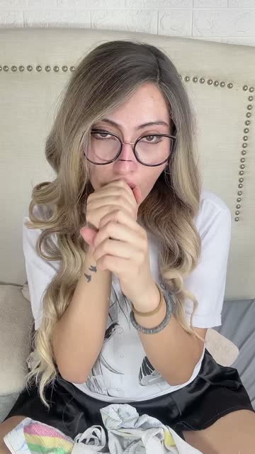 sucking throat dildo face fuck glasses free porn video