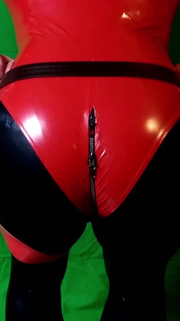 exhibitionism latex ass 