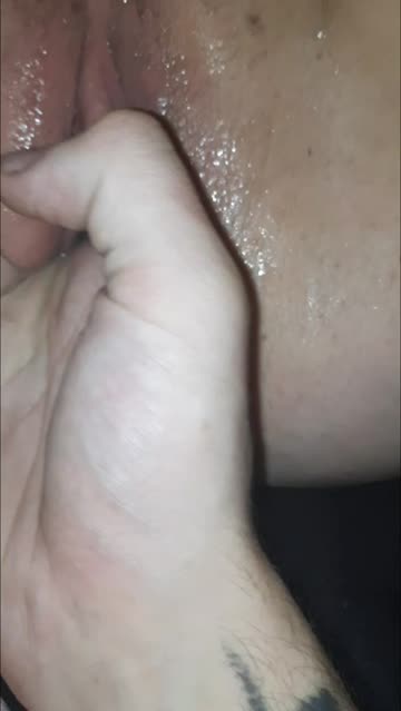 fingering cum sloppy hot video