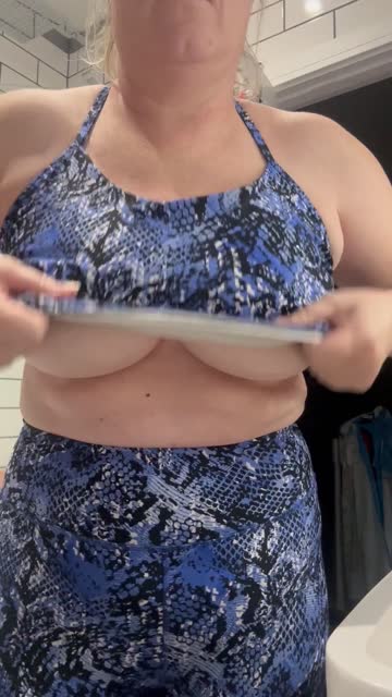 onlyfans milf boobs porn video