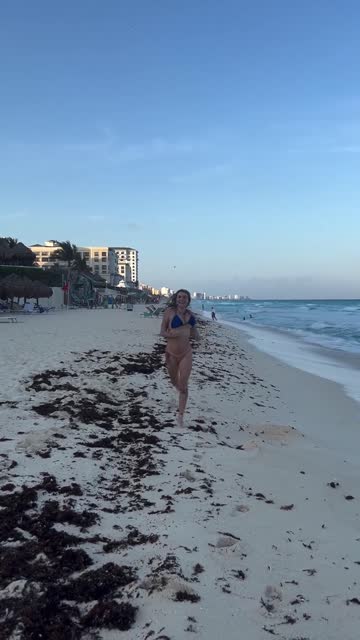 jiggle bikini american nsfw video