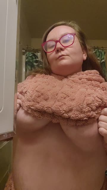 milf amateur natural tits boobs brunette nsfw video