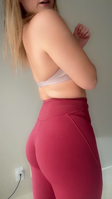 leggings amateur ass 