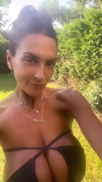 solo busty bikini free porn video